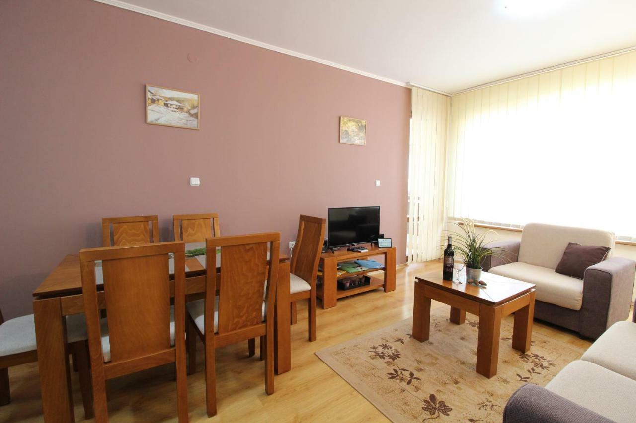 Pine Tree Apartment 2 - B7 バンスコ エクステリア 写真